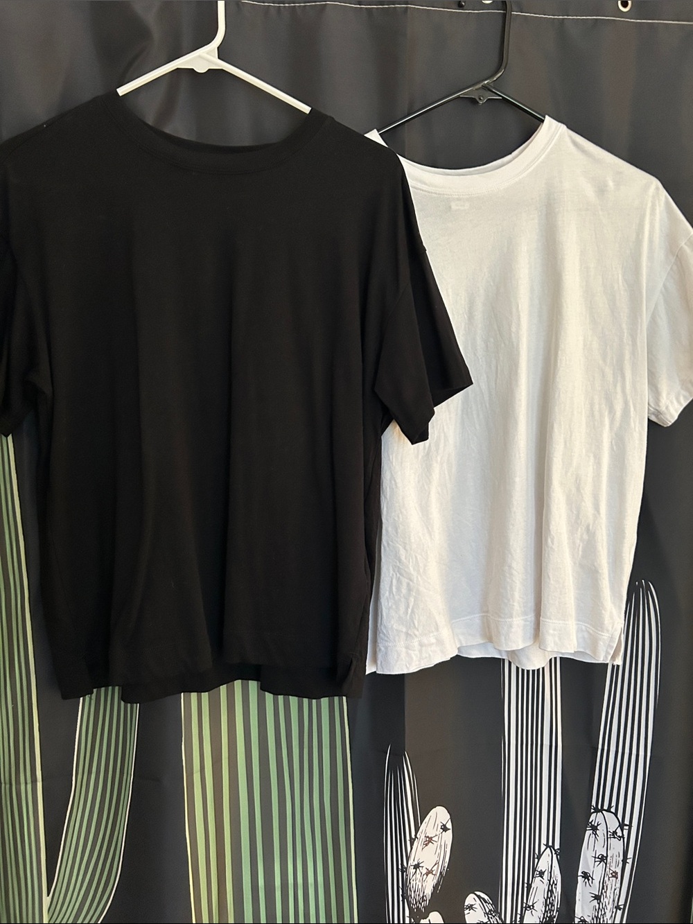 New style! 2 Old Navy “Vintage” Soft Tees Size M